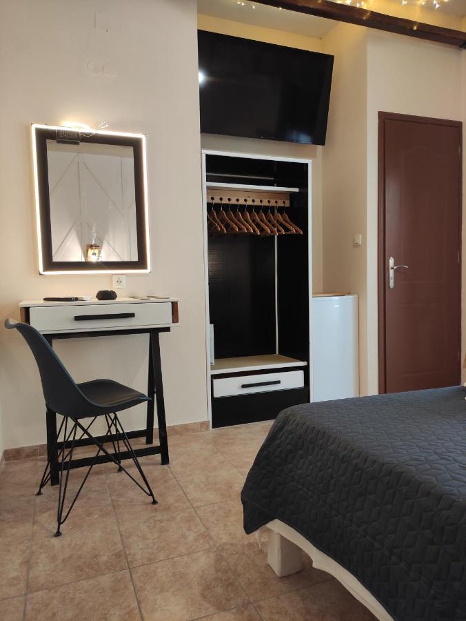 Poseidon Rooms Kala Nera Eksteriør billede